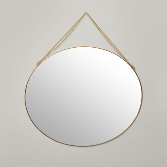 Round Elegance: LuxeLeather Reflective Adorn