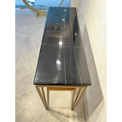 SvelteSteel Console: Streamlined Elegance