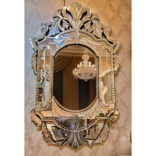 TwinTaj Venetian Reflection: Opulent Elegance