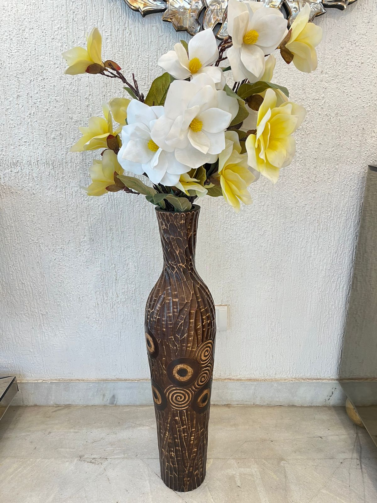 Vibrant wooden Vase